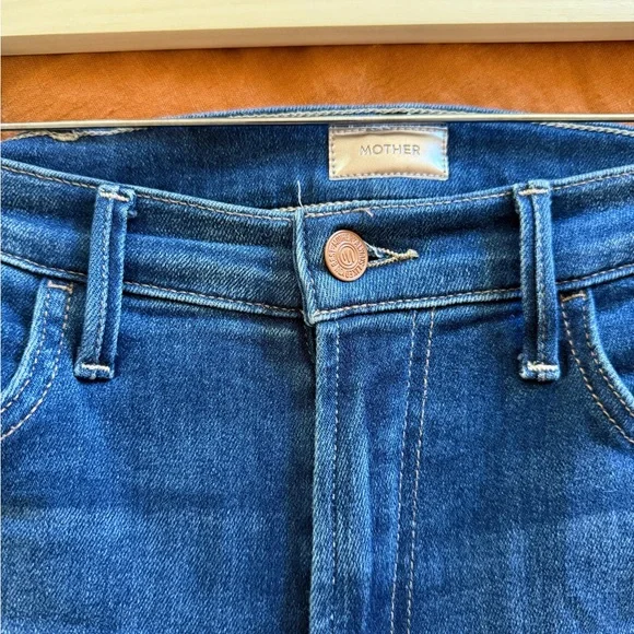 MOTHER The Hustler Ankle Fray Dark Blue Jeans - Picture 4 of 7